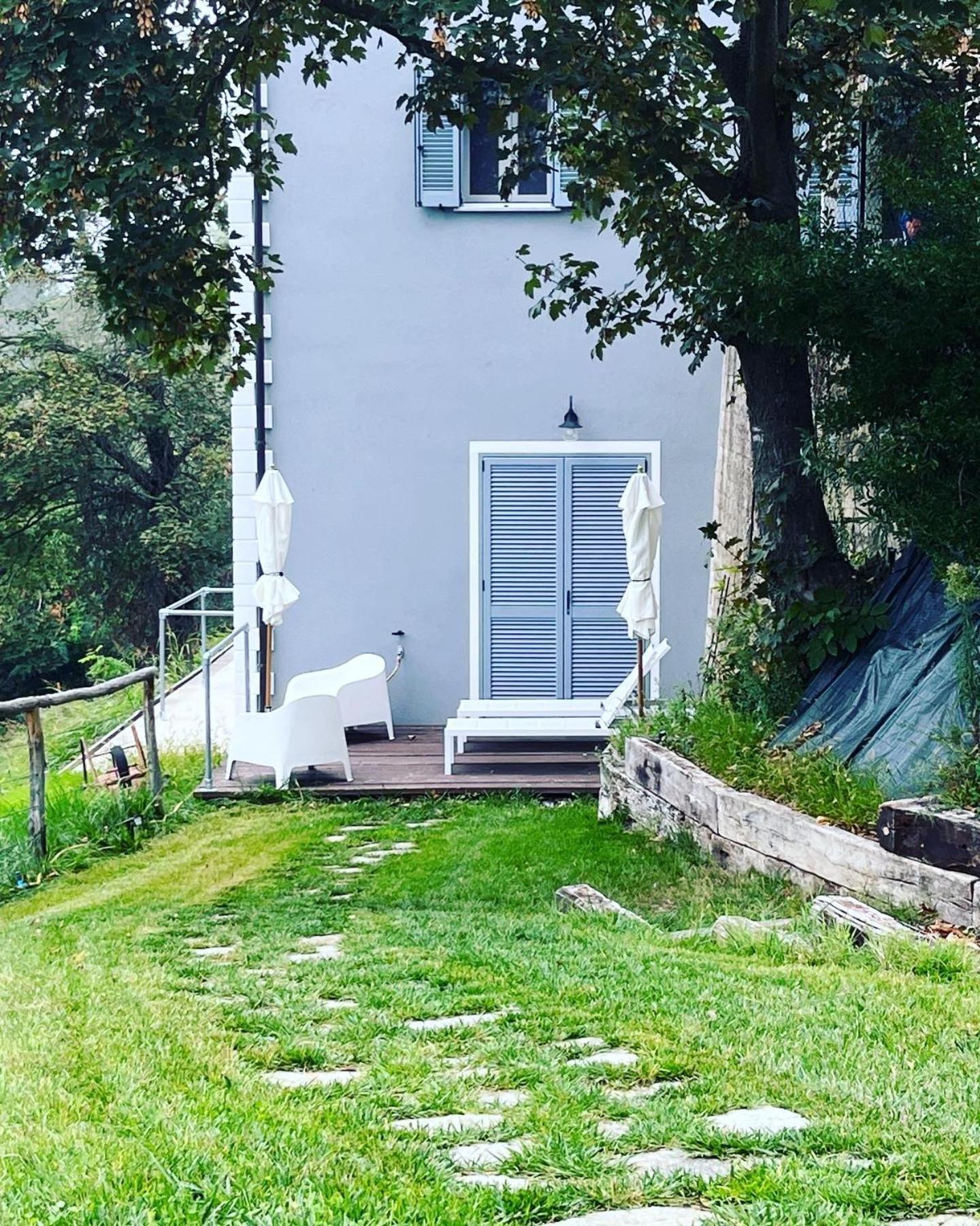 Cascina Giantino Suite Cantina - G A Y - M E N - O N L Y (Adults Only) Montegrosso d'Asti ภายนอก รูปภาพ